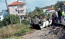 Zonguldak’ta İl Özel İdare aracı bahçeye uçtu; 1 yaralı