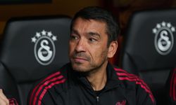 Giovanni van Bronckhorst yeniden İstanbul'da