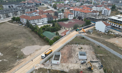 Bursa'da 5 sokakta asfalt kaplama çalışması yapılıyor