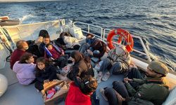 Muğla açıklarında 24 düzensiz göçmen yakalandı