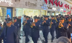 Cumhuriyet coşkusu Bursa Kapalı Çarşı’yı sardı