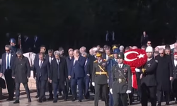 Devlet erkanı Ata'nın huzurunda