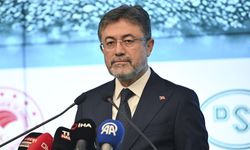 Bakanı Yumaklı: Bugün meydanlar tek yürek, özgürlüğe yürüyoruz