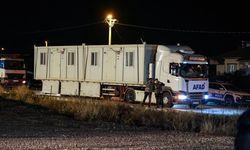 AFAD Başkanı Pehlivan: 100 konteyneri Sındırgı ilçemize ulaştırdık