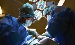Mide küçültme ameliyatında ölüm: Doktorluktan men edilmesine rağmen ameliyat yaptı