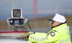 Sürücülerin isyanı sonuç verdi! Tabelalar söküldü, hız limitleri değişti