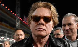 Axl Rose, Kolombiya'daki konserinde Filistin bayrağı açtı