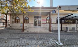 Bursa'da gece saatlerinde kilitlenen cami vatandaşları ikiye böldü!