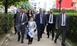 A Parti'den 'Kapı Kapı Anahtar' ile Gürsu'ya 300 kişilik çıkartma!