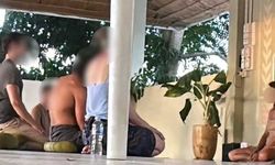 Turistik adada seks yogasına baskın