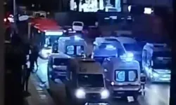 Otomobil durakta bekleyenlerin arasına daldı