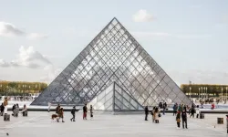 Louvre Müzesi soygununa ilişkin 4 şüpheli daha tutuklandı