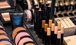 Ünlü kozmetik mağazasına 11 üründen ceza!