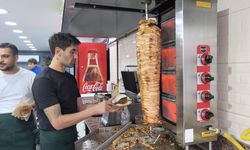 Beşiktaş’ın eski futbolcusu Bursa'da döner dükkanı açtı