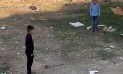 Siren testi sırasında çocuklar esas duruşa geçti