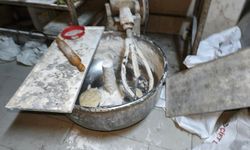 Pide imalatı yapan iş yerinde mide bulandıran görüntüler
