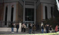 Adliye çıkışında silahlı saldırıya uğrayan 2 kişi ağır yaralandı