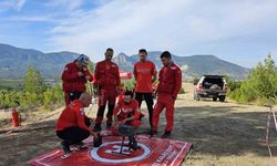 AKUT Ege ekipleri tatbikatlarla gönüllülerini her an göreve hazır hale getiriyor