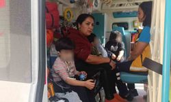 Alevler içindeki dairede mahsur kalan 3 küçük çocuğu inşaat işçileri ve mahalle sakinleri kurtardı