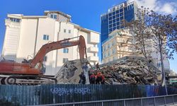 Ankara’da yıkım çalışması gerçekleştiren binada çökme meydana geldi