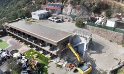 Ayvacık’ta 1 ayda 121 kaçak yapı yıkıldı