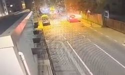 Bakırköy’de iş makinesine çarpan motosikletli yaralandı