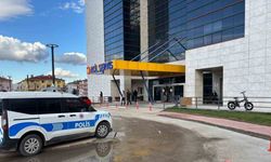 Bıçakla dehşet saçmıştı: O anlar kamerada