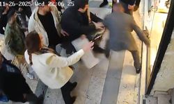 Bıçaklı saldırıya uğrayan kadını, esnaflar meyve kasalarıyla kurtardı