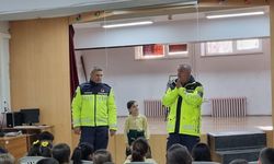 Bilecik’te öğrencilere trafik ve emniyet kemeri eğitimi verildi