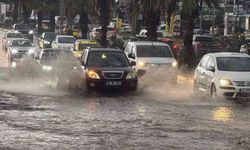 Bodrum sokakları bir saatte göle döndü