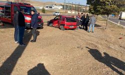 Çankırı’da hafif ticari araç ile otomobil çarpıştı: 1 ölü, 4 yaralı