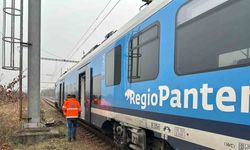 Çekya’da iki yolcu treni çarpıştı: 3’ü ağır 57 yaralı