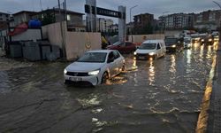Çerkezköy’de sağanak yağış hayatı felç etti