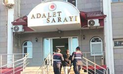 Çeşitli suçlardan aranan 3 şahıs jandarmadan kaçamadı