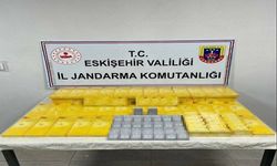 Cinsel ürünler, sigara ve tabancaları kaçak olarak satmayı planlayan şahısları jandarma yakaladı