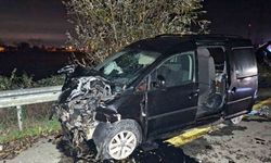 D-140’da kaza yapan araçlar hurdaya döndü: 1 ölü, 2 yaralı