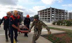 Dağın zirvesinde fenalaşınca ekiplerin kurtarmak için seferber olduğu adam hayatını kaybetti