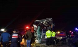 Denizli’de minibüs yolcu otobüsüyle çarpıştı: Yaralılar var