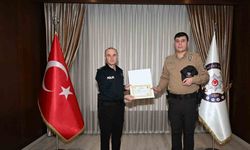 Denizli’de zehir taciri ve aranan şahsı yakalayan mahalle bekçileri ödüllendirildi