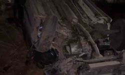 Devrilen otomobildeki kadın öldü, eşi ve oğlu yaralandı