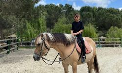 Evinde ölü bulunan 13 yaşındaki çocuğun cenazesi Adli Tıp Kurumu’ndan alındı