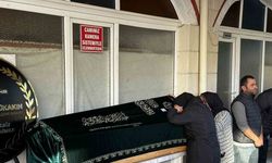 Fabrika yangınında ağır yaralanmıştı: Hastanede hayatını kaybeden Yıldız, son yolculuğuna uğurlandı