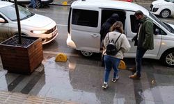 Fuhuş operasyonunda 5 kadın ve iş yeri sahibi yakalandı