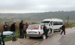 Gönen’de trafik kazasında sıkışan sürücü itfaiye ekiplerince kurtarıldı