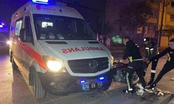 Hastaneye yaralı taşıyan ambulans motosikletle çarpıştı: 1 yaralı