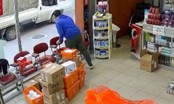 Bursa'da hava almak için dışarı çıkan eczacının üzerine atladı: Çıplak sandım