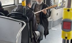 İETT otobüsünde türkü molası: Yolcular hem şaşırdı hem keyif aldı