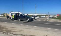 İpsala’da iki otomobil çarpıştı: 8 yaralı