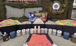 İstanbul ve Kocaeli’de ele geçirilen uyuşturucular emniyette sergilendi