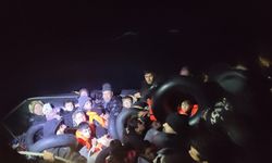 İzmir açıklarında 14 göçmen kurtarıldı, 35 göçmen yakalandı